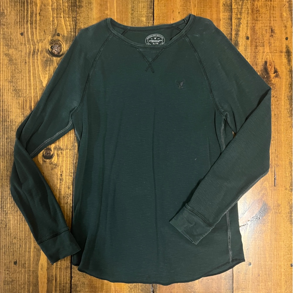Men’s AEO tee